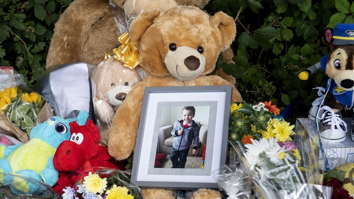 Brutálně zavraždili pětiletého syna. Soud v Cardiffu udělil výjimečné tresty